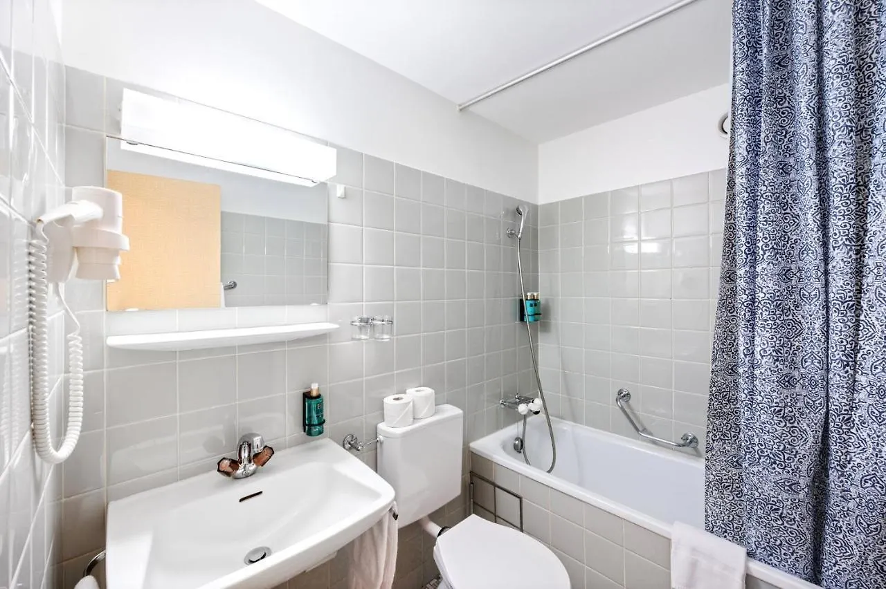 Becozy Self Check-In Pop-Up Hotel Basilea Suiza